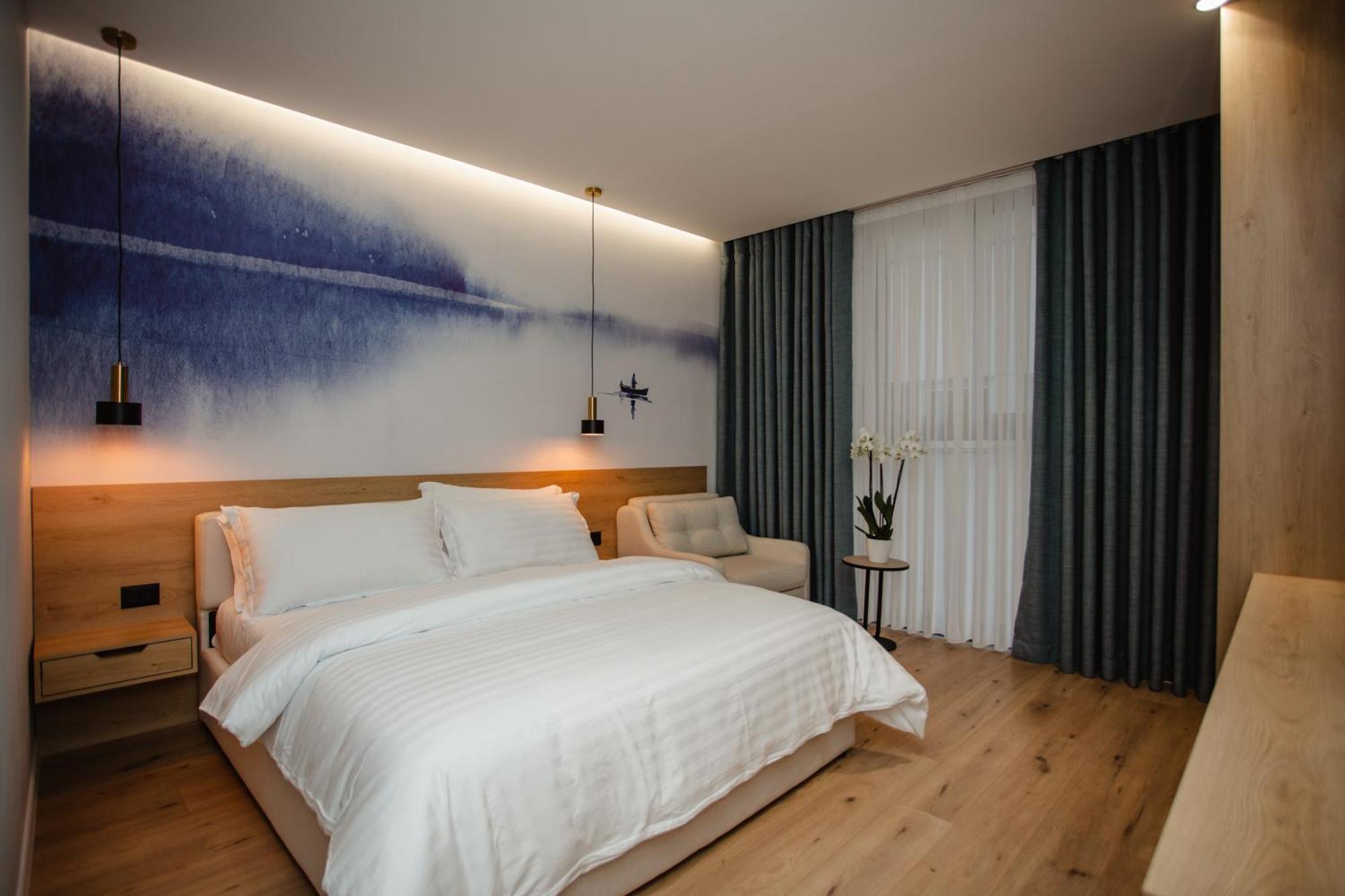 Oro Inn Hotel Shkodër エクステリア 写真
